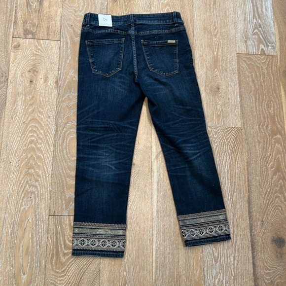NWT White House Black Market Curvy Straight Crop Jean With Embellished Hem - Picture 11 of 15